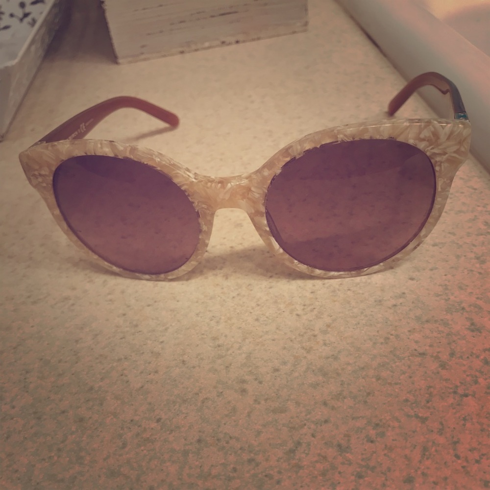 Authentic Gorgeous Tory Burch Sunglasses!